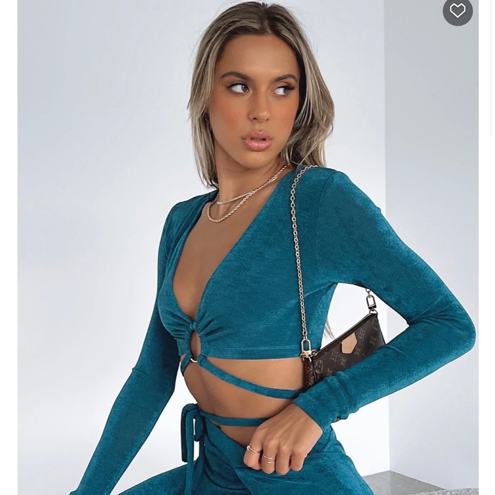 White fox boutique crop
